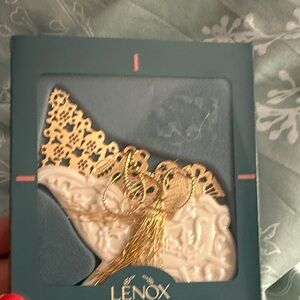 Lenox Gold and Cream Santas sleigh Ornament